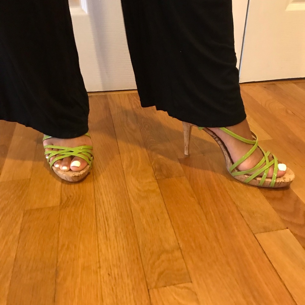 Brand New Guess  Sandal